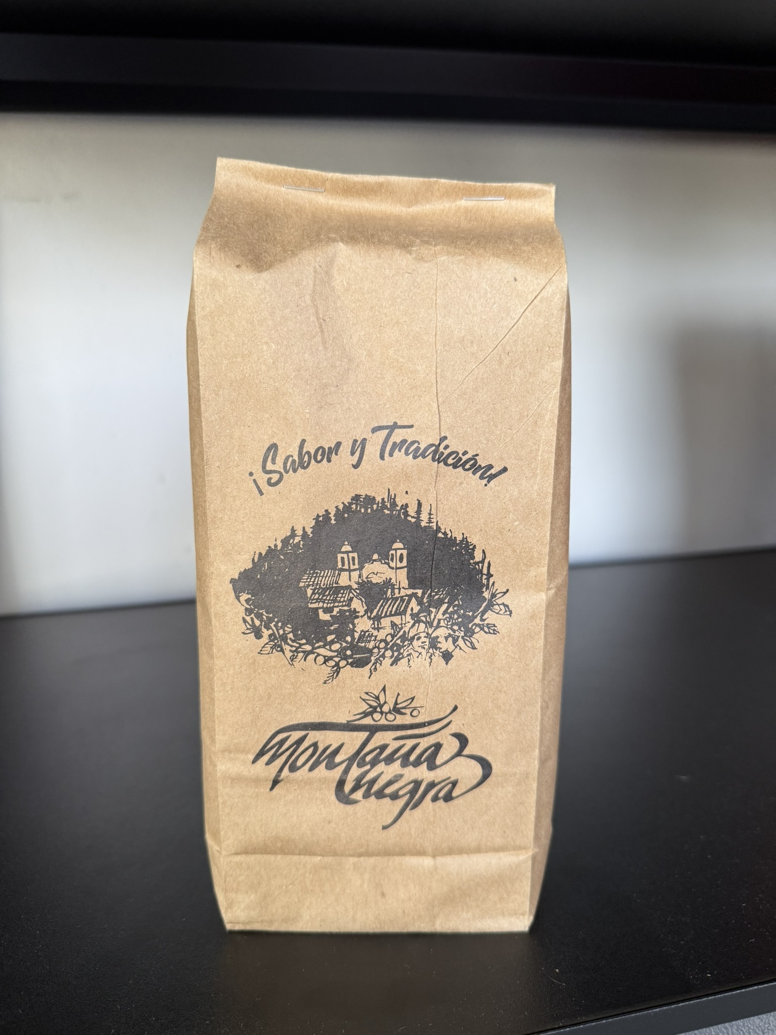 Product package image for Montaña Negra.